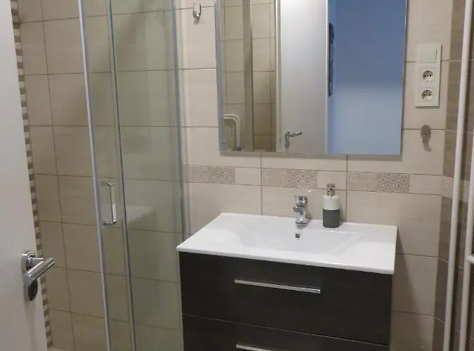 דירה Corner