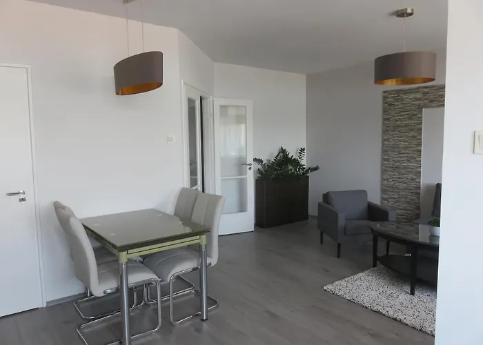 Corner * Mosonmagyaróvár