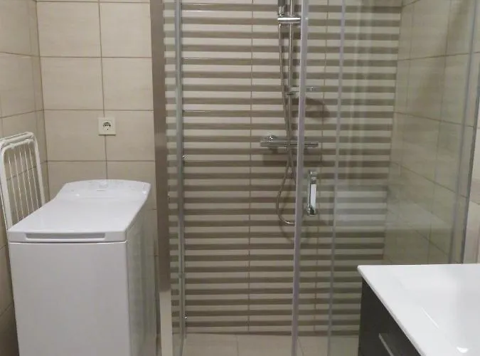 Corner דירה